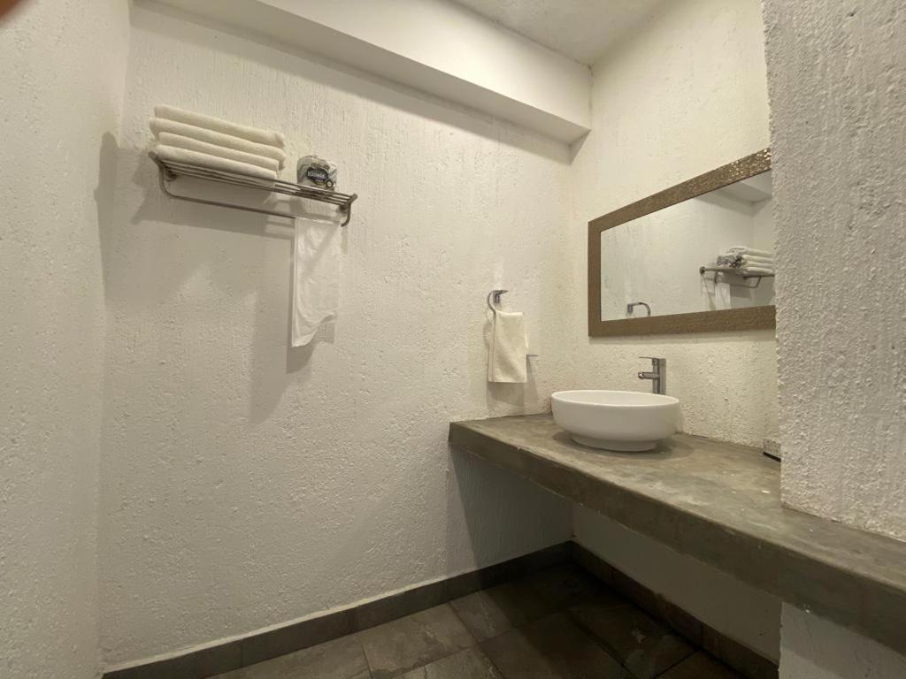 Hotel Aeropuerto Morelia Alvaro Obregon Eksteriør billede